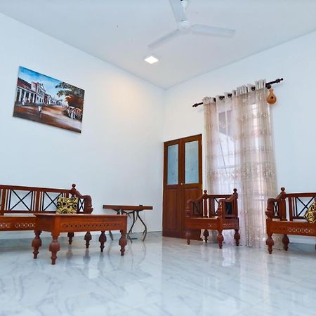 Thinaya Lake Resort Anuradhapura Exterior photo