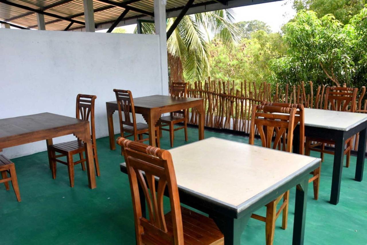 Thinaya Lake Resort Anuradhapura Exterior photo