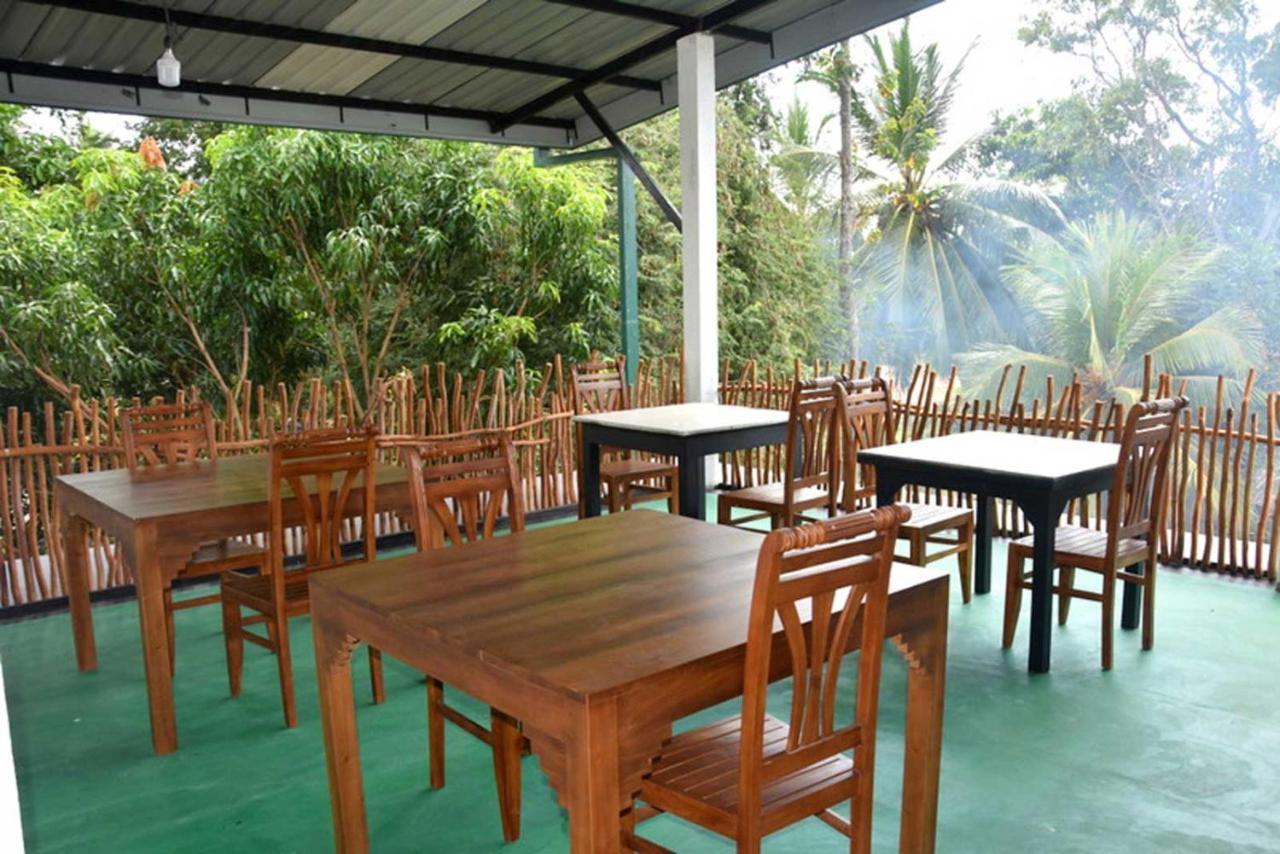 Thinaya Lake Resort Anuradhapura Exterior photo