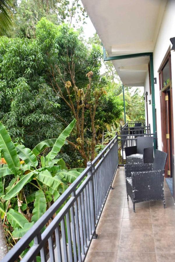 Thinaya Lake Resort Anuradhapura Exterior photo