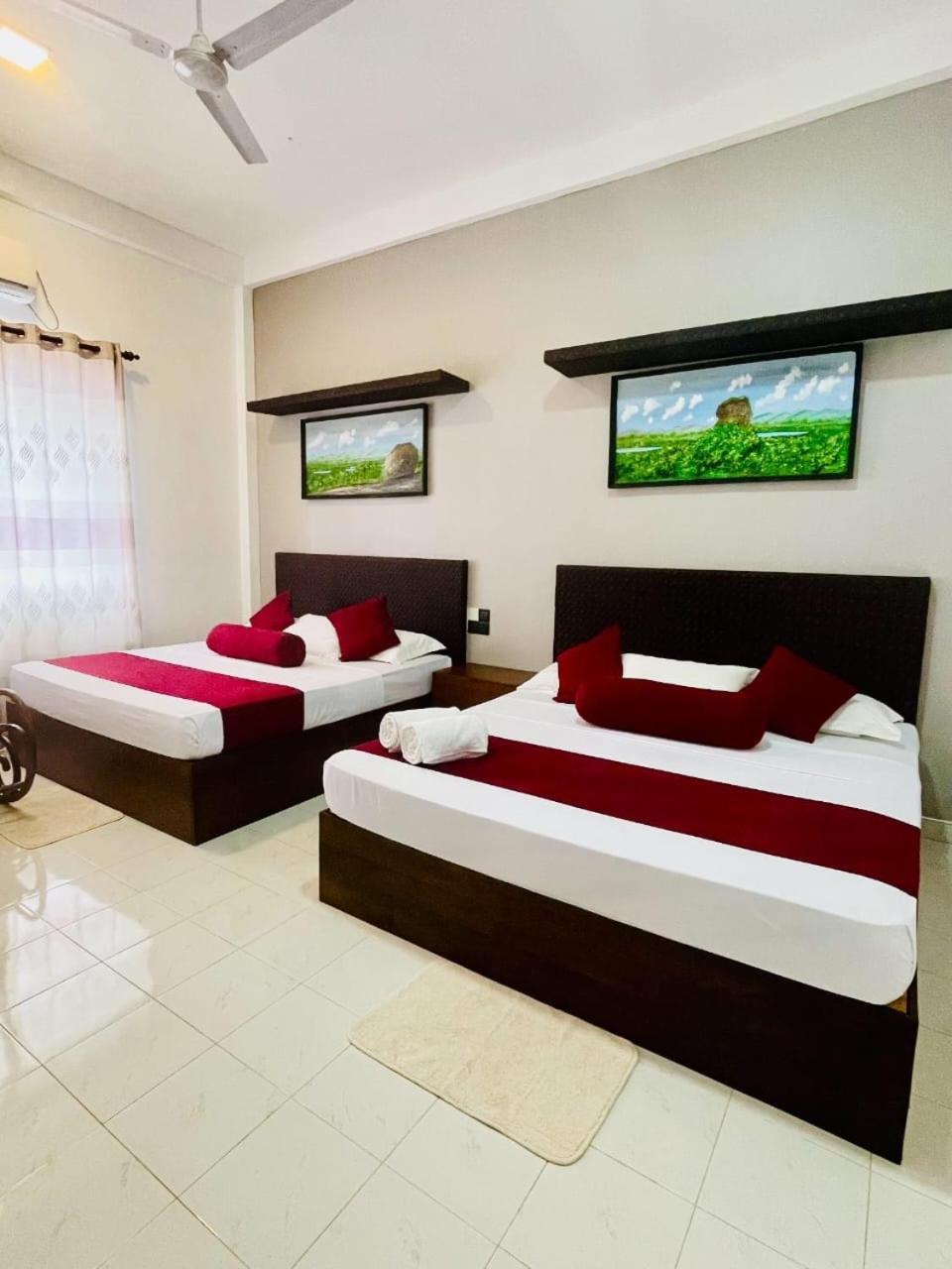 Thinaya Lake Resort Anuradhapura Exterior photo
