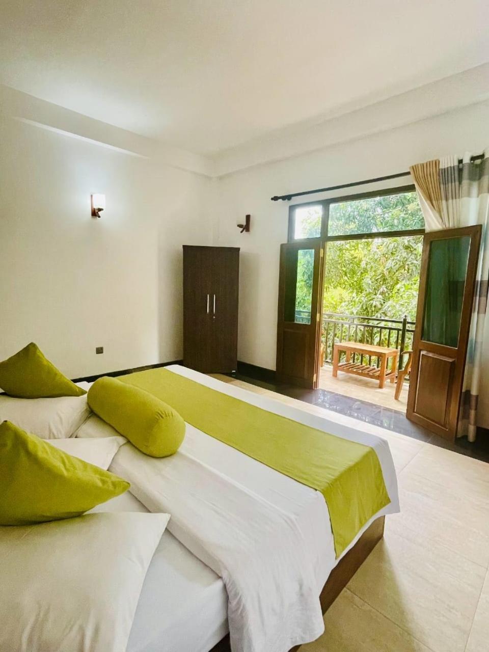 Thinaya Lake Resort Anuradhapura Exterior photo